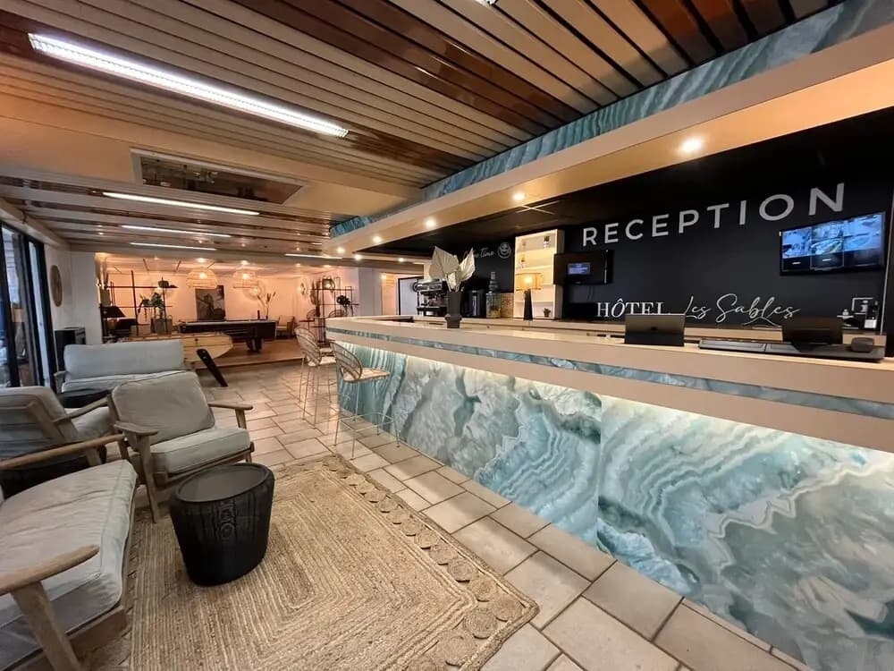 Hôtel Les Sables - Urban Style - by Logis Hotels - Photo 2