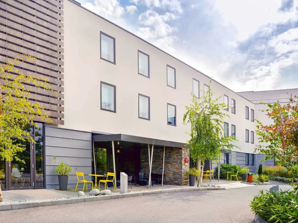 ibis budget Archamps Porte de Genève - Photo 1