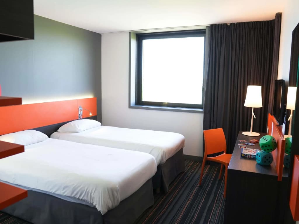 Ibis Styles Caen Centre Gare - Miniature 6