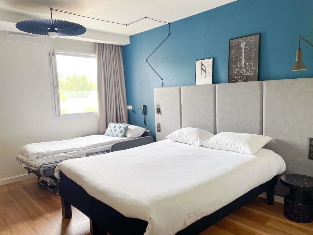ibis Martigues - Photo 4