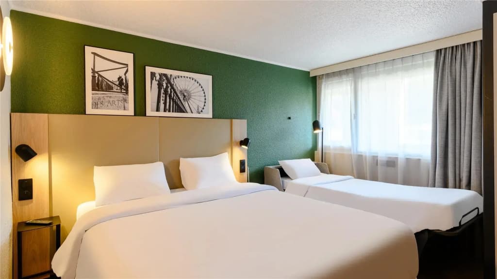 Campanile Paris Est - Bobigny - Photo 4