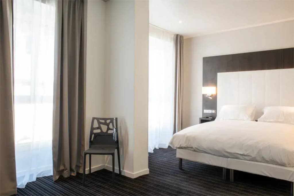 Hotel 64 Nice - Miniature 6
