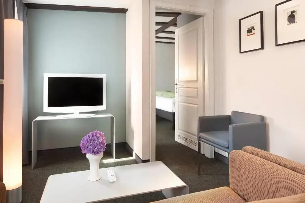 Hôtel Le Colombier - Miniature 8
