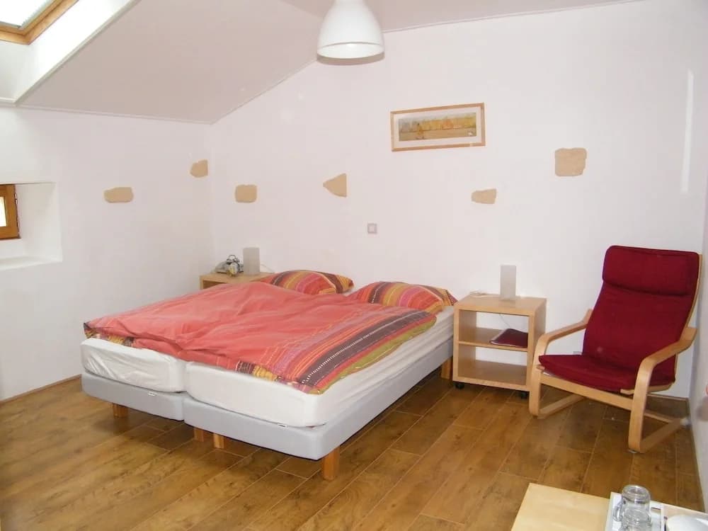 Maison Neuve Grandval - Photo 1
