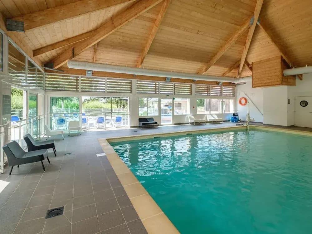 Beautiful Maisonette in a Quiet Area in the Loire - Miniature 6