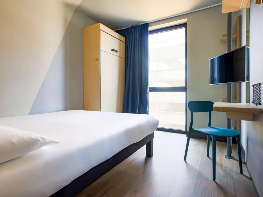 ibis Budget La Rochelle Centre Gare - Photo 4