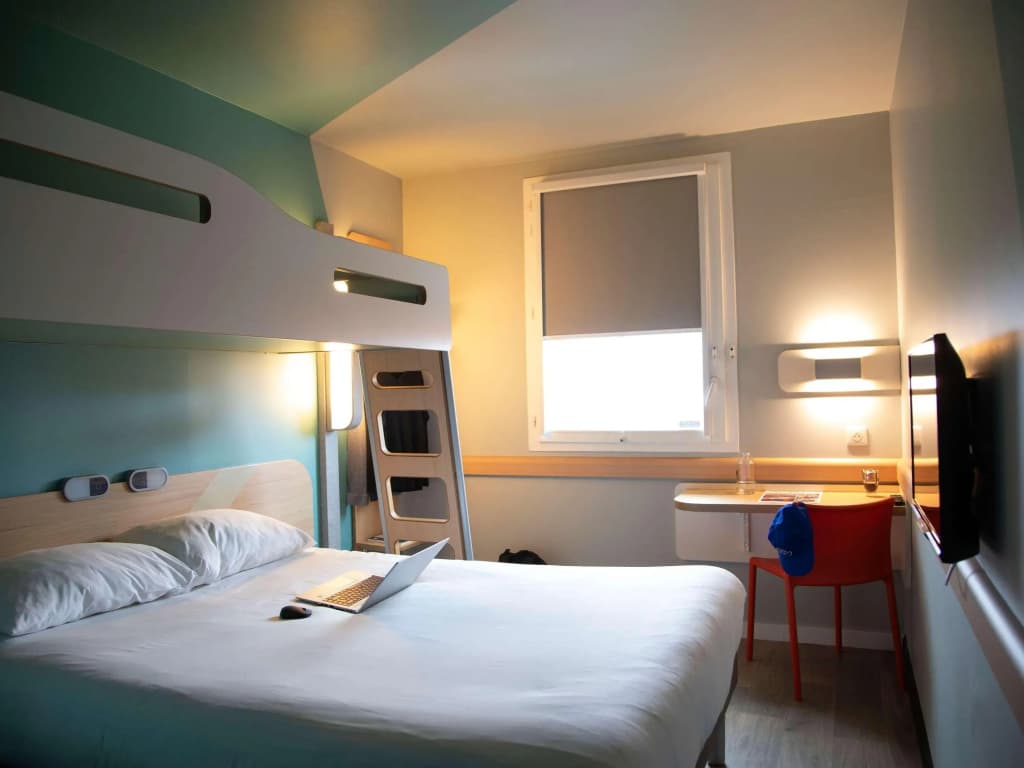 ibis budget Saint Quentin en Yvelines Velodrome - Photo 2
