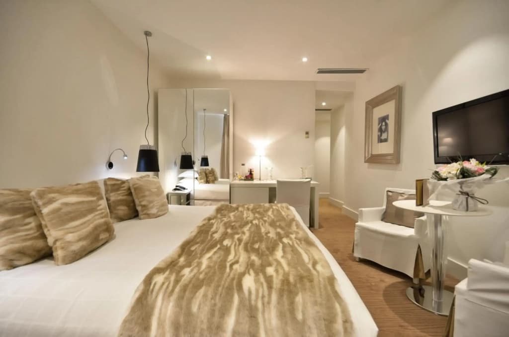 Hotel Renoir - Photo 3