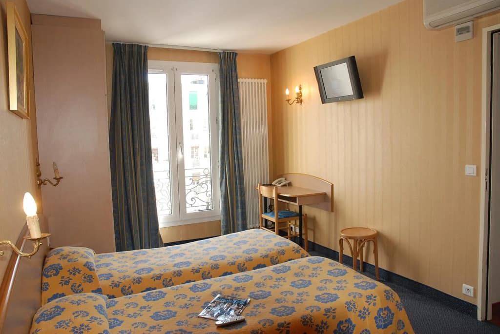 Hotel Transcontinental - Photo 2