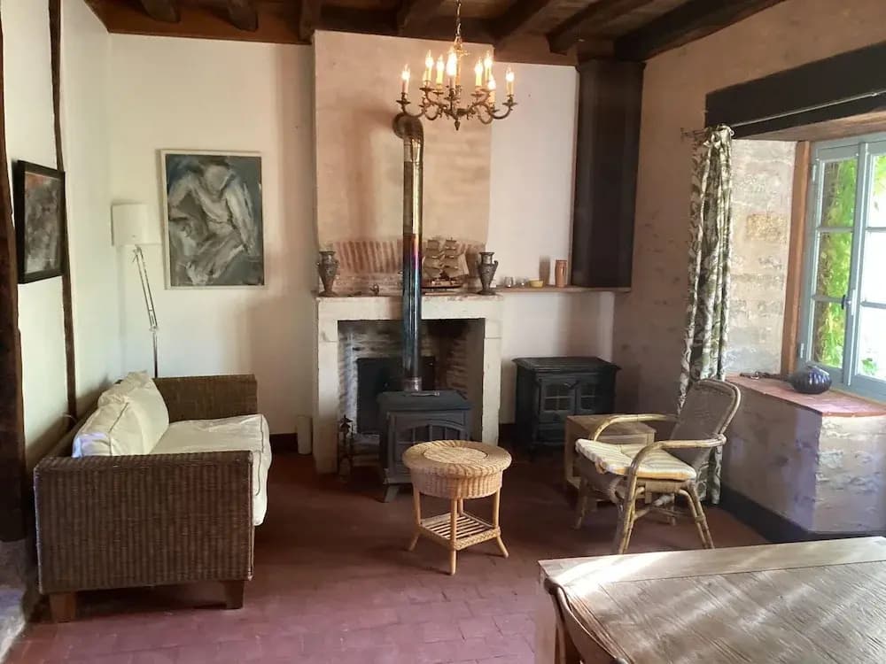 Charming Home by River Allier Hiking Trails - Miniature 6