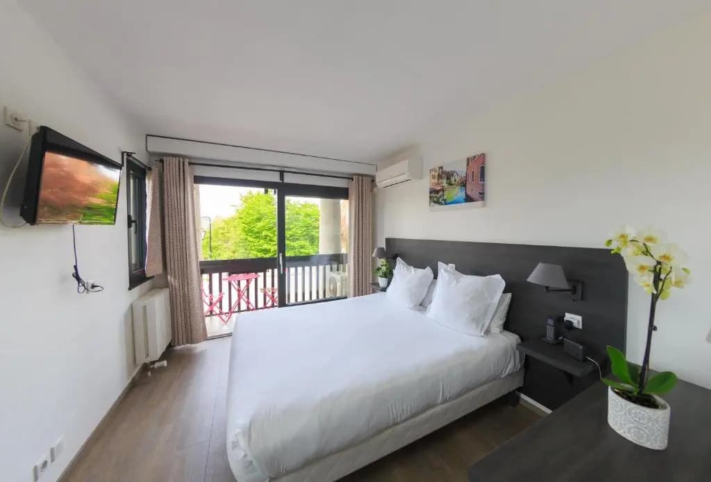 Logis Hôtel Annecy Nord / Argonay - Photo 1