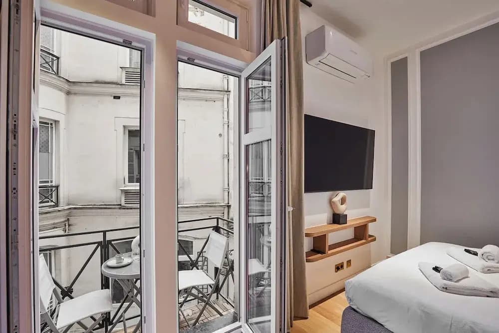 Sublim 1bdr AC Arc de Triomphe Champs Elysees by Studio Prestige - Photo 1