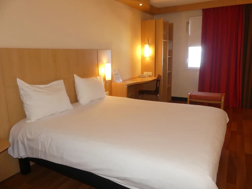 ibis Istres Trigance - Miniature 3