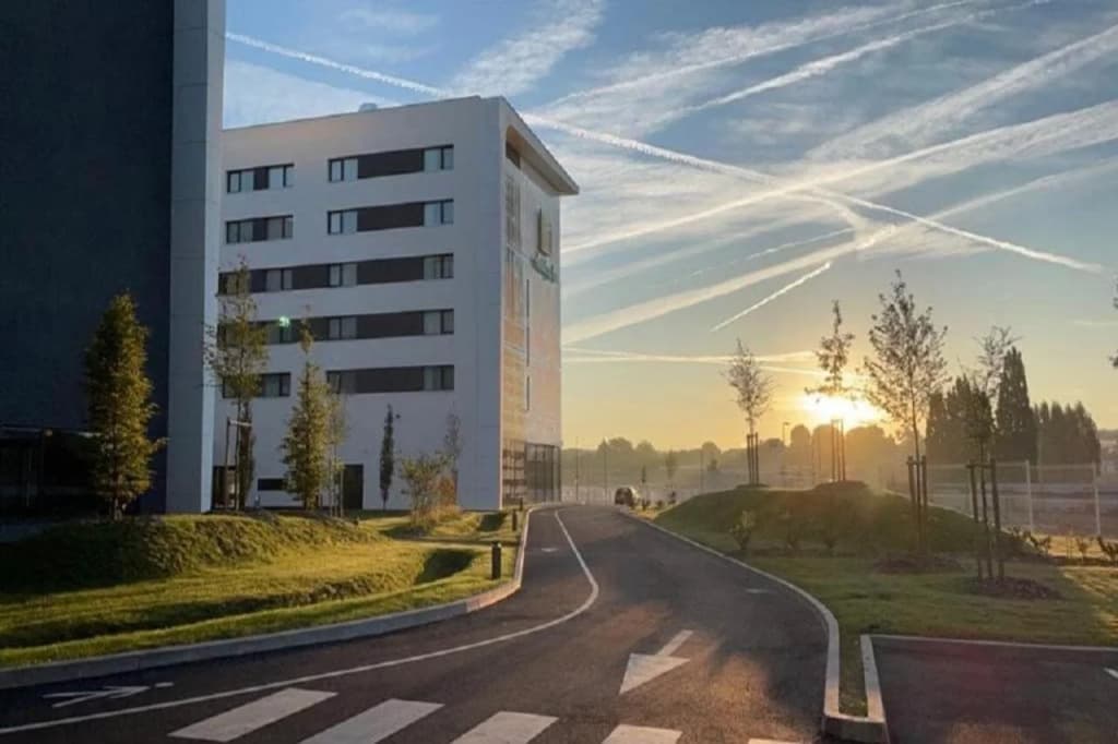 Holiday Inn Paris CDG Airport by IHG - Miniature 8