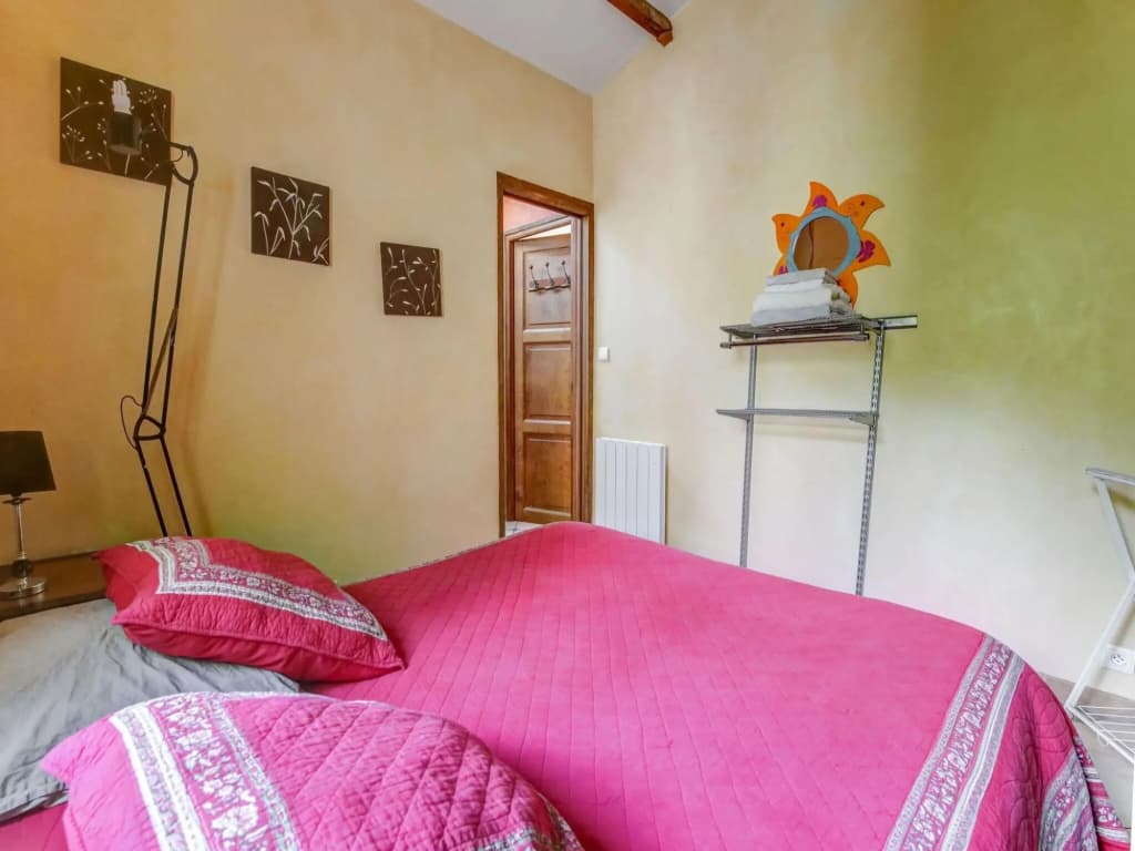 Pleasant Holiday Home in Raizeux With Garden - Photo 3