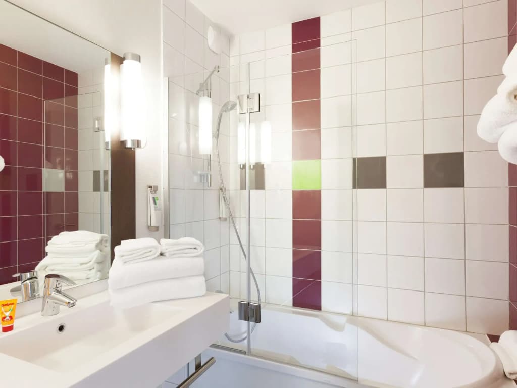 ibis Styles Beaune Centre - Miniature 7