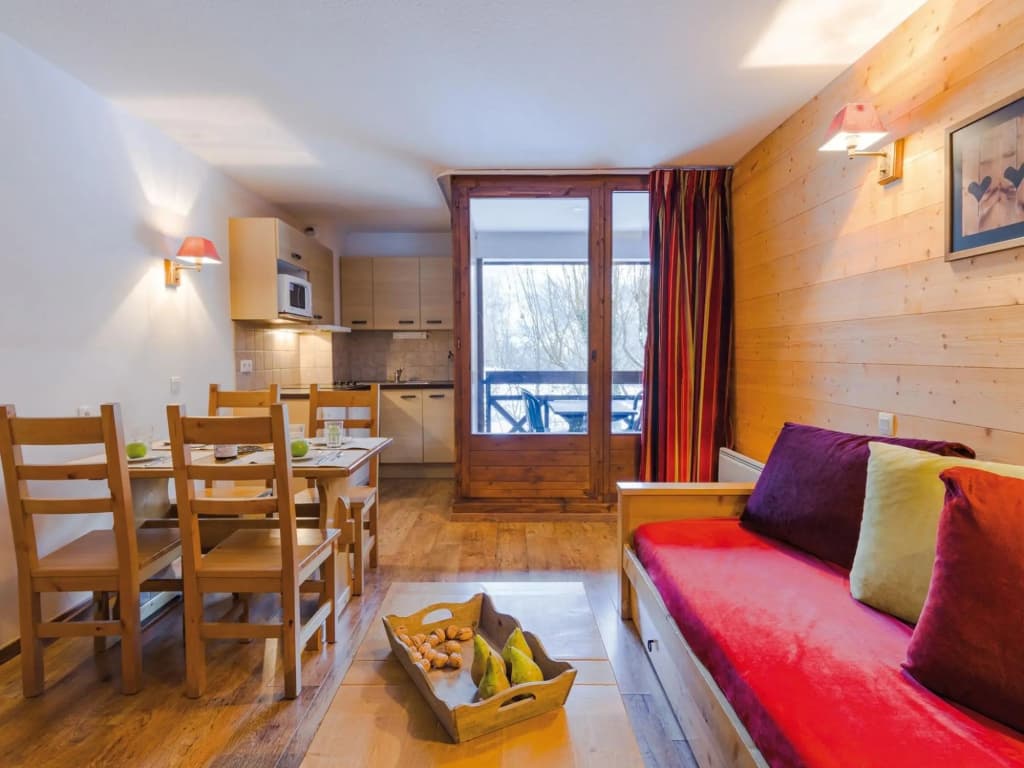 Cozy Alpine Apartment - Photo 2