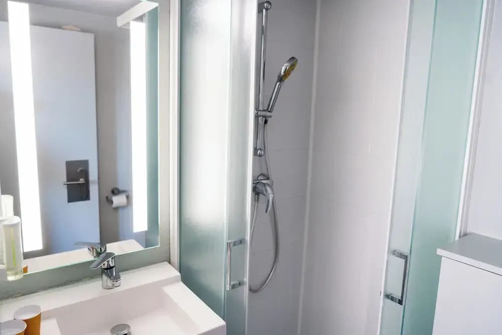 Ibis Budget Aix-En-Provence Les Milles - Miniature 8