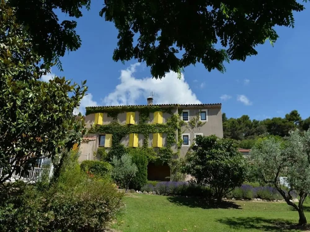 Hostellerie du Luberon - Photo 1