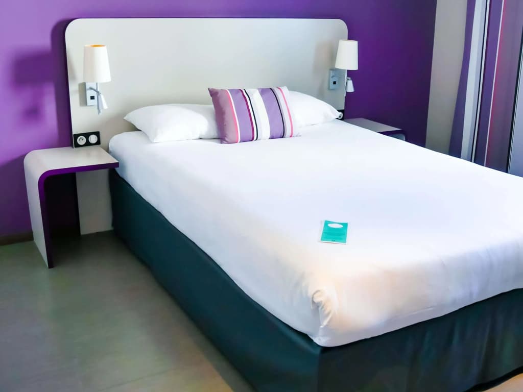 ibis Styles Montbeliard Centre Velotte - Photo 2