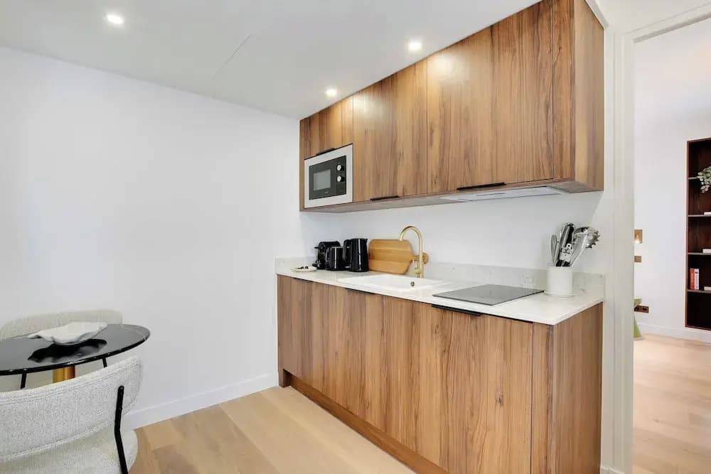 Superb Apartment With Ac-1br/2p-le Marais - Miniature 8