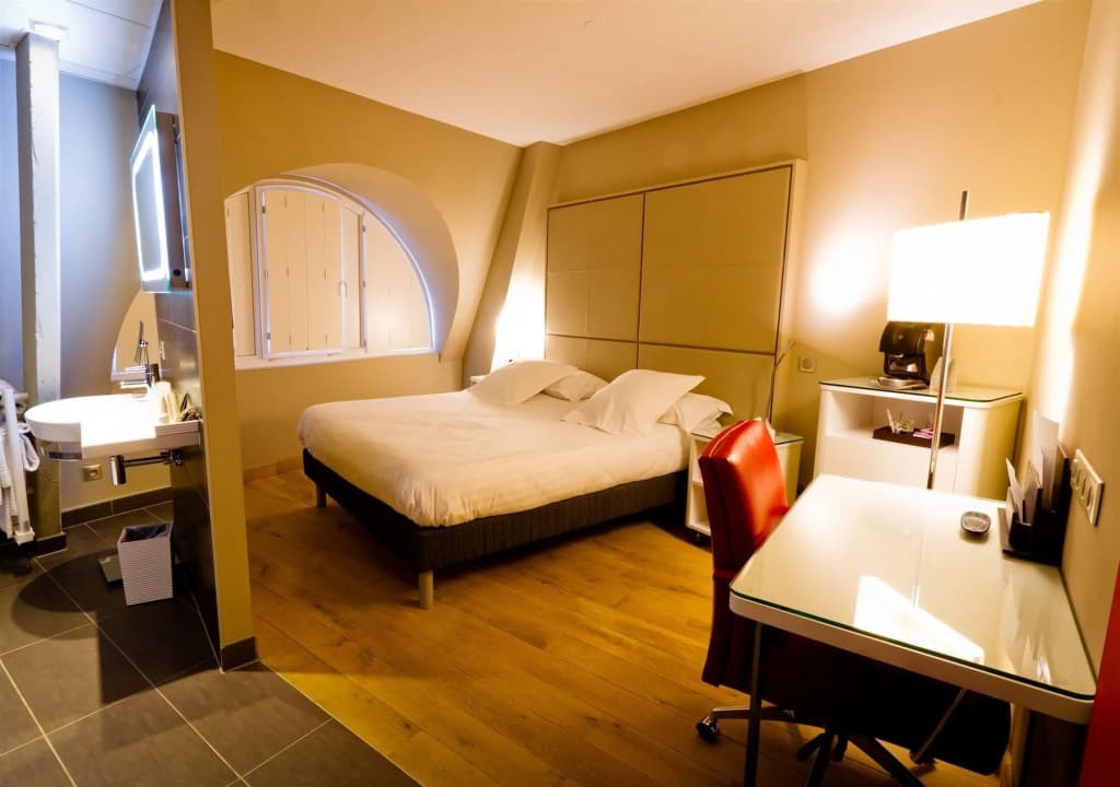 Hotel Villa K - Basel Airport - Photo 1