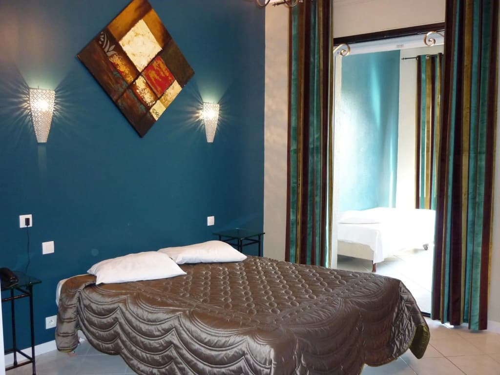 Adonis Sanary Grand Hôtel des Bains - Photo 2