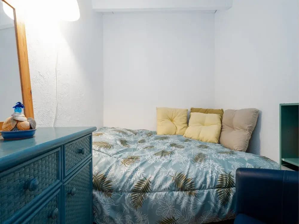 Stylish Seaside Stay in Agde - Photo 3