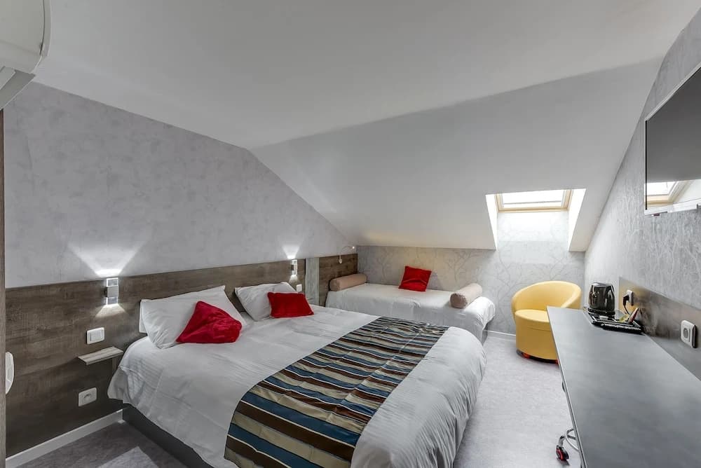 ConfortT Hotel Thouars - Miniature 6