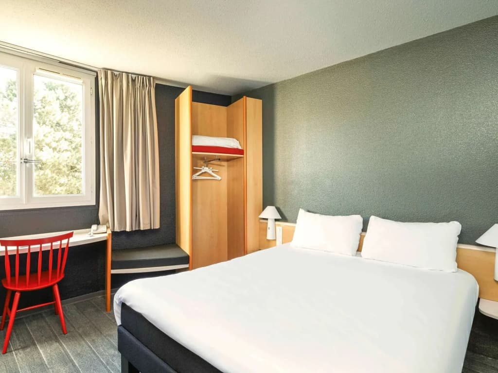 ibis Chartres Ouest Luce - Miniature 6