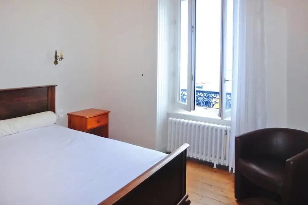 Apartment, Kerity-penmarc"h - Miniature 2