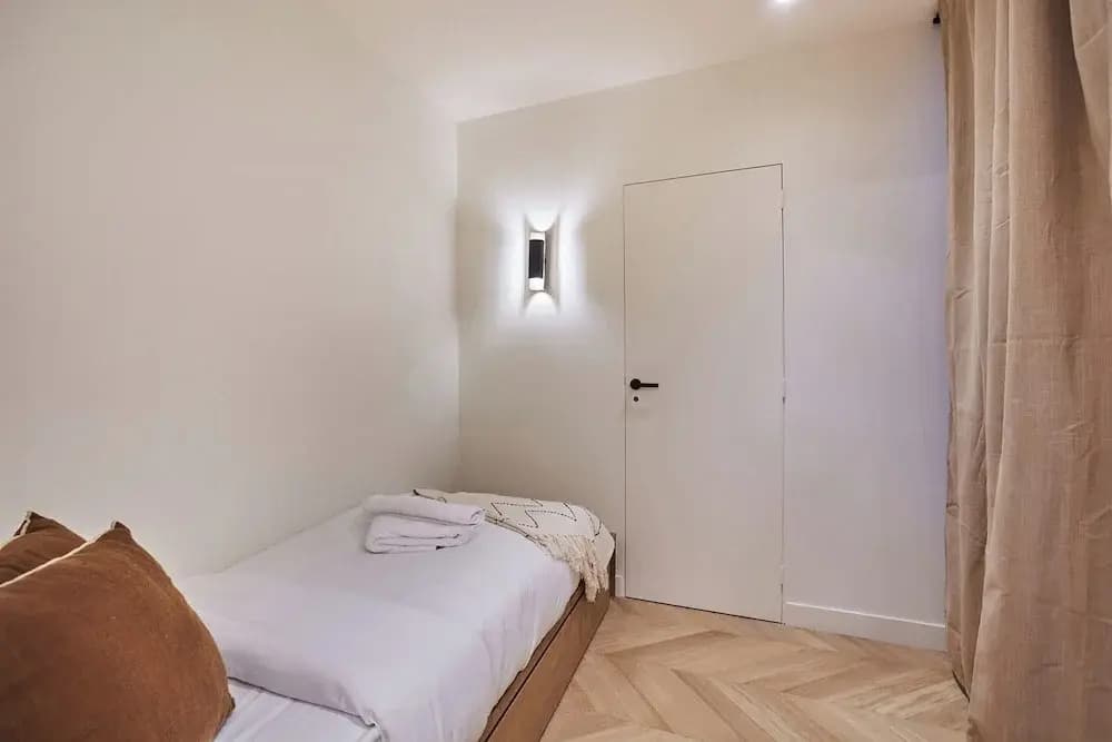 Amazing AC Apartment Center of Paris Le Marais - Miniature 8