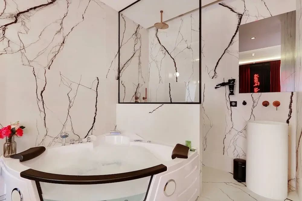 Luxurious Private Room - 2P - Les Halles - Miniature 7