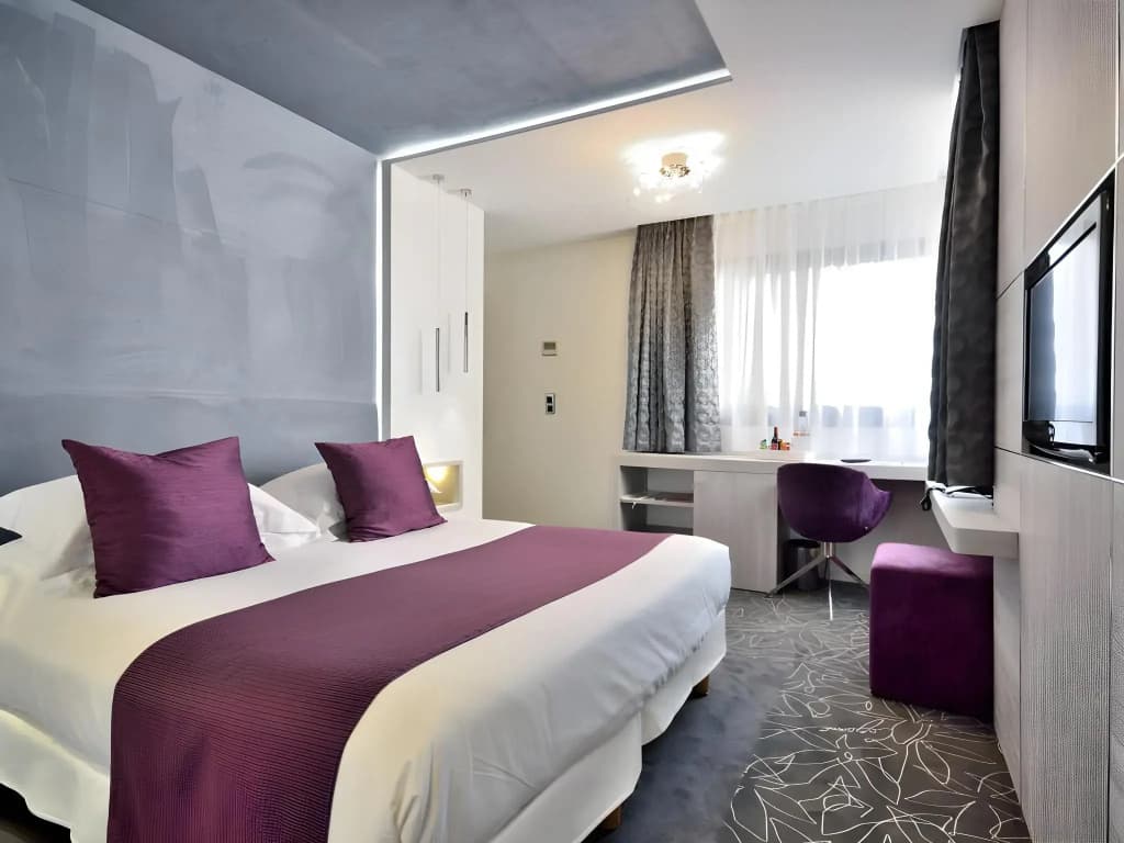 Hotel Cezanne - Photo 4