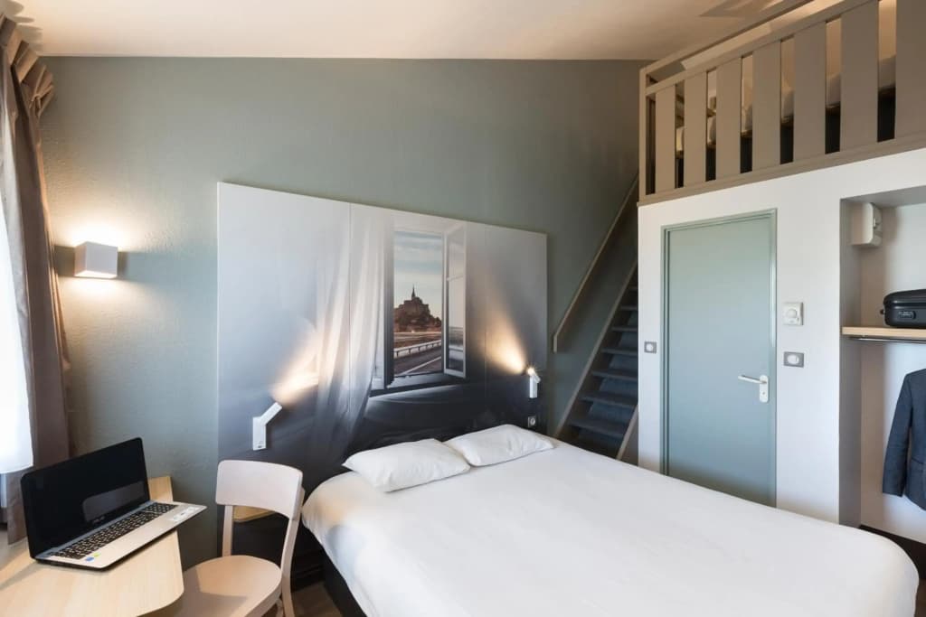 B&B HOTEL Avranches Baie du Mont Saint-Michel - Photo 2