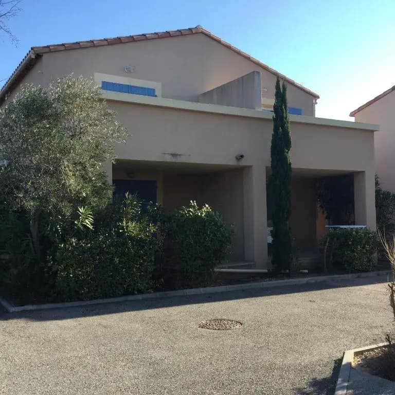 Gîte Climatisé 2 À 4 Personnes, Dans Résidence Vacances Avec Piscine Chauffée, À Mouriès Au Coeur du Parc Naturel Régional...