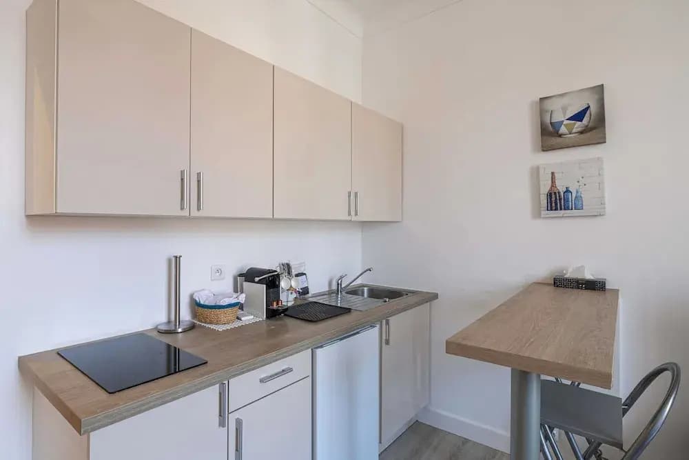 Beautiful Renovated Apartment - Carre D'or - 1br/2p - Photo 5
