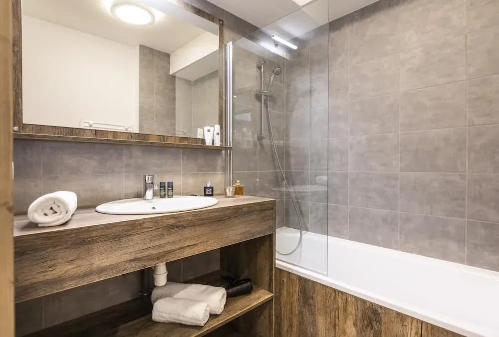 Apartment in Les Deux Alpes Near Ski Area - Miniature 7