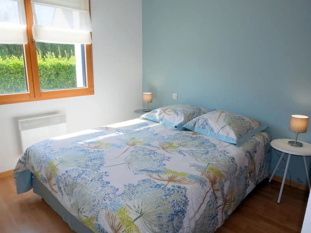 Holiday Home in Plouneour Near Sandy Beach - Miniature 4