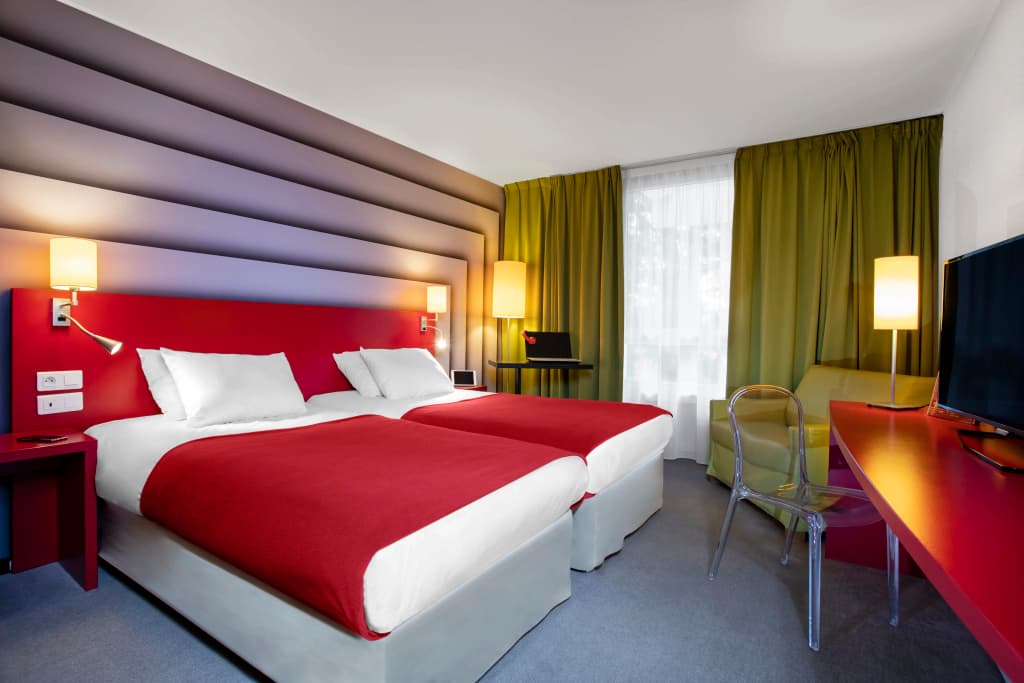 ibis Styles Avignon Sud - Photo 2