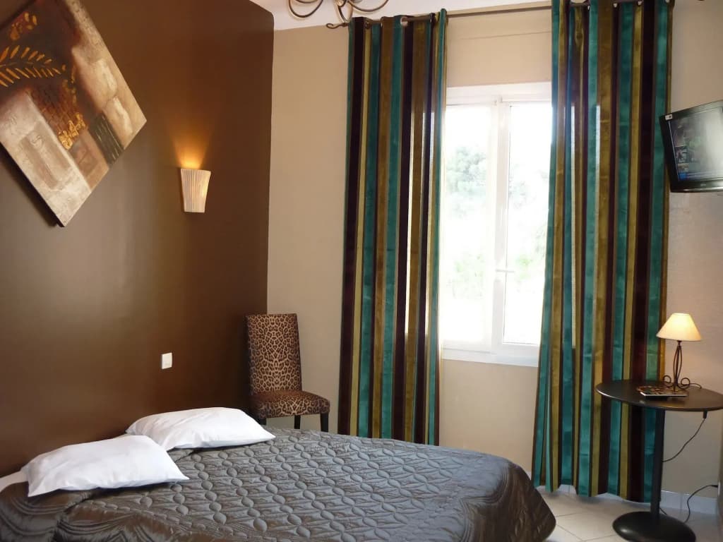 Adonis Sanary Grand Hôtel des Bains - Photo 3