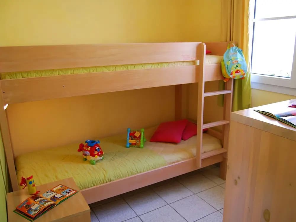 Sunny Apartment for Groups - Miniature 7