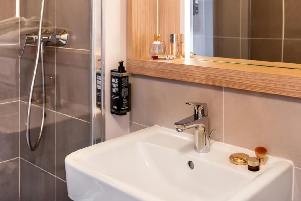ibis Styles Prevessin Geneve Airport - Miniature 7
