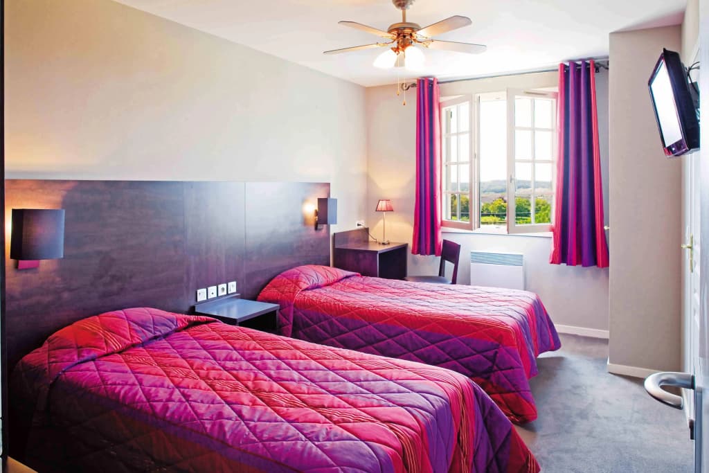 Hôtel des Châteaux - Photo 2
