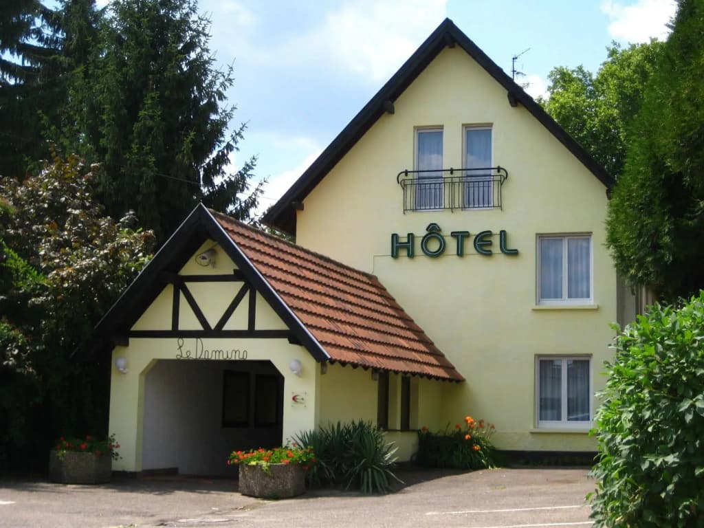 Hôtel Le Domino - Photo 1