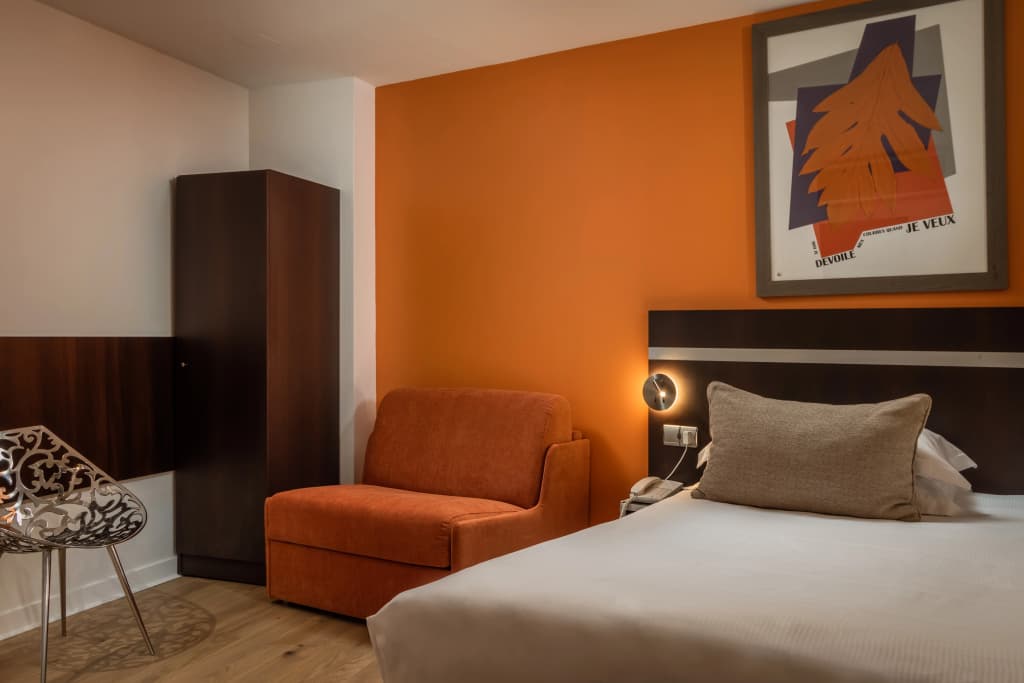 Hotel Arc de Triomphe - Photo 5
