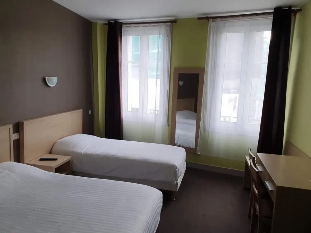 Hotel Le Commerce - Photo 5