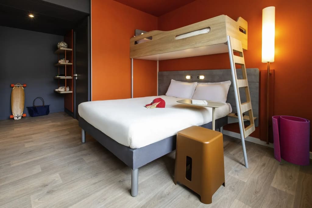 ibis budget Strasbourg Centre Republique - Photo 4