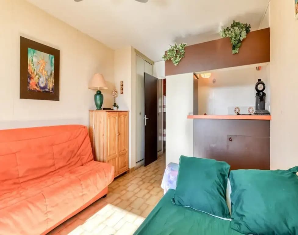 Sunny Apartment by the Sea - Miniature 6