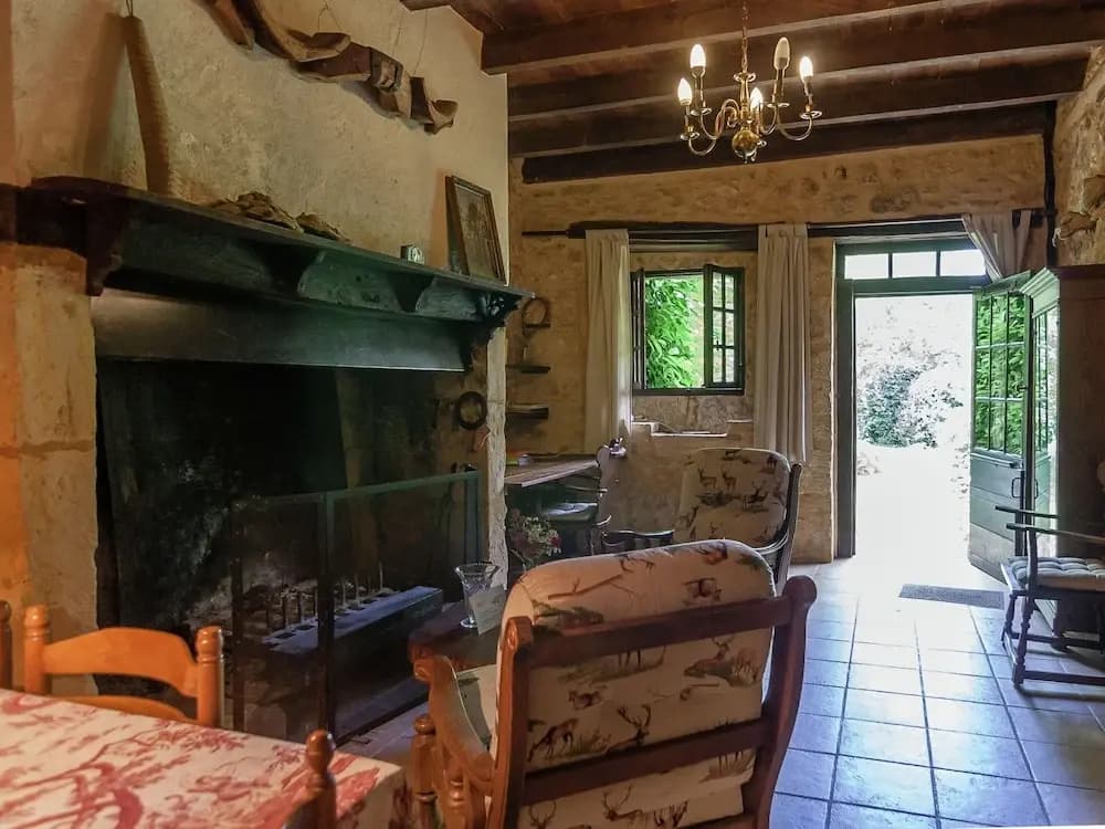 Estate in Dordogne Near Sites - Photo 3